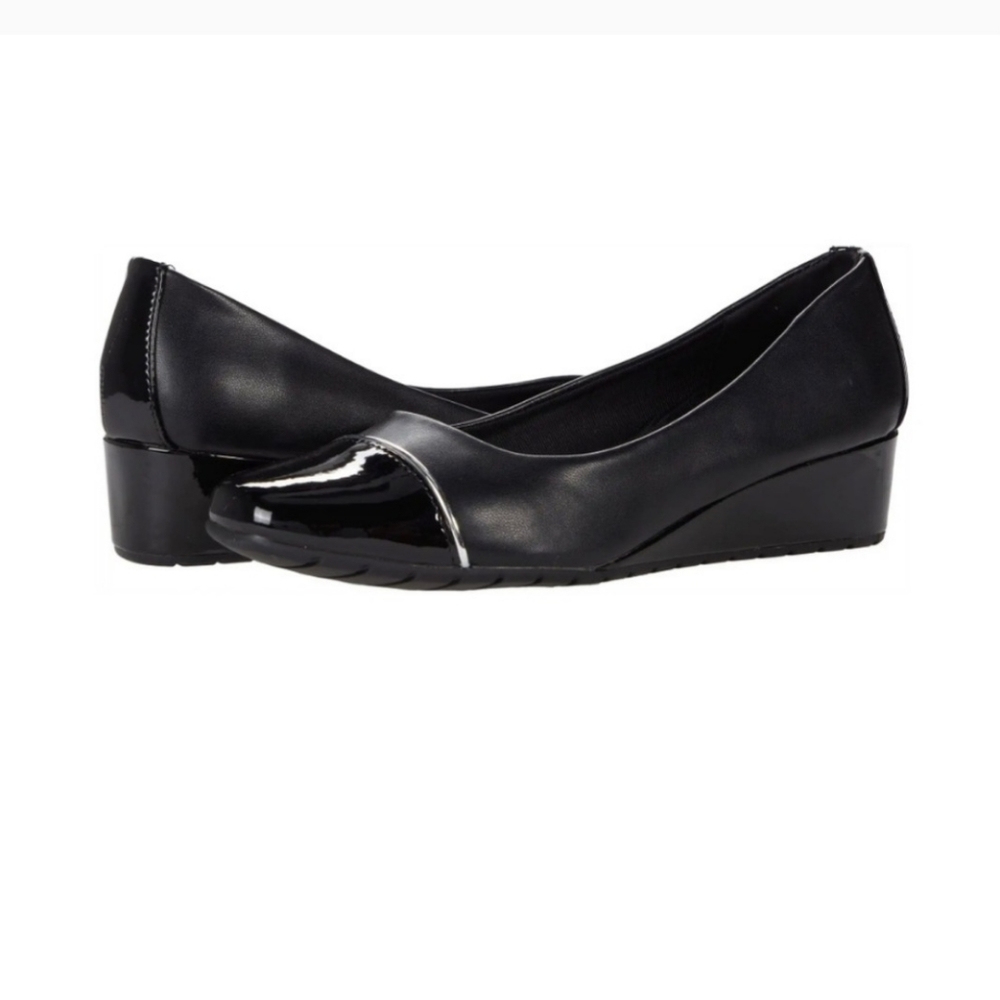 Anne Klein Mildred Wedge